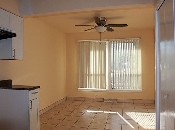 4th image of 14485 Lincoln Ave