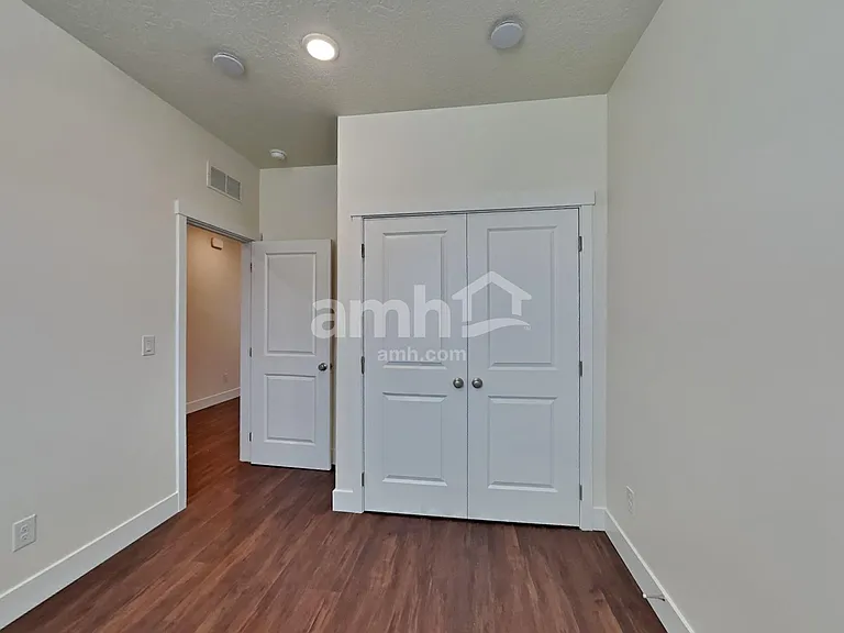 3087 N Vigo Ave — Photo 13