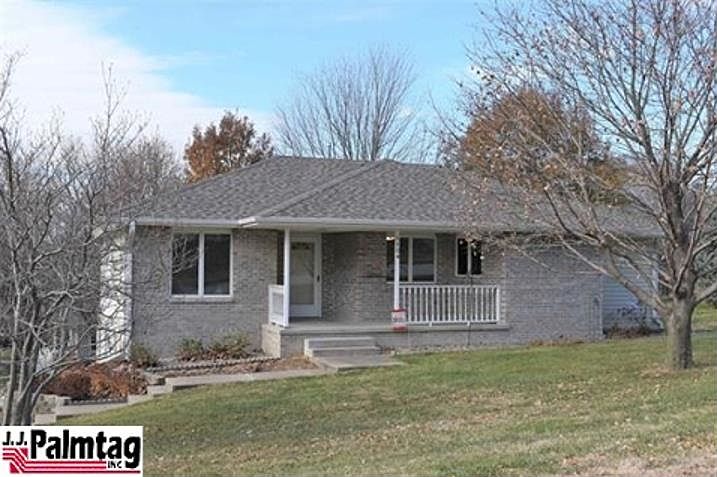 1st image of 1104 Oakview Dr