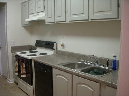 2nd image of 19 Royalgate Dr