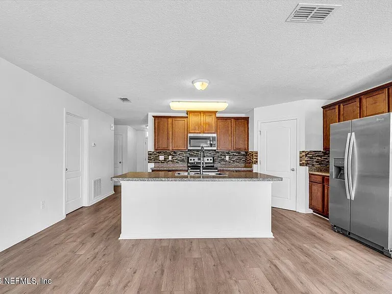 10281 Magnolia Hills Dr — Photo 11