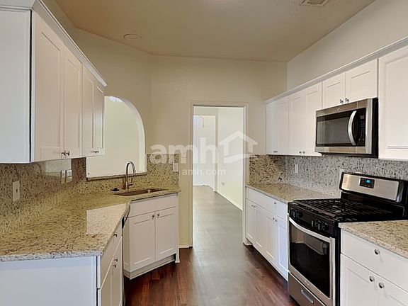 3rd image of 4521 Mustang Dr