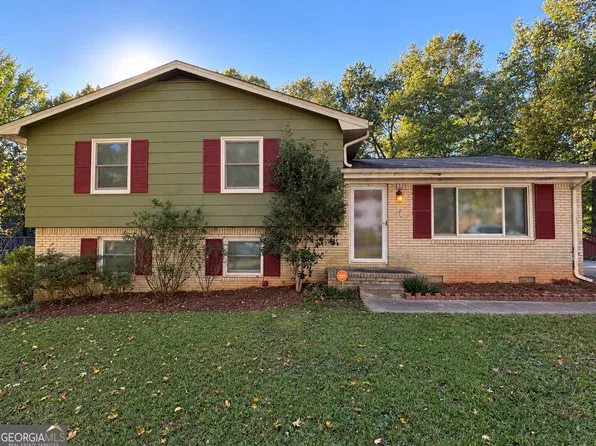 8321 Magnolia Dr, Jonesboro, GA 30238