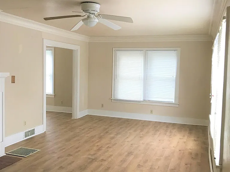 4200 Pasadena Pl NE #6 — Photo 14