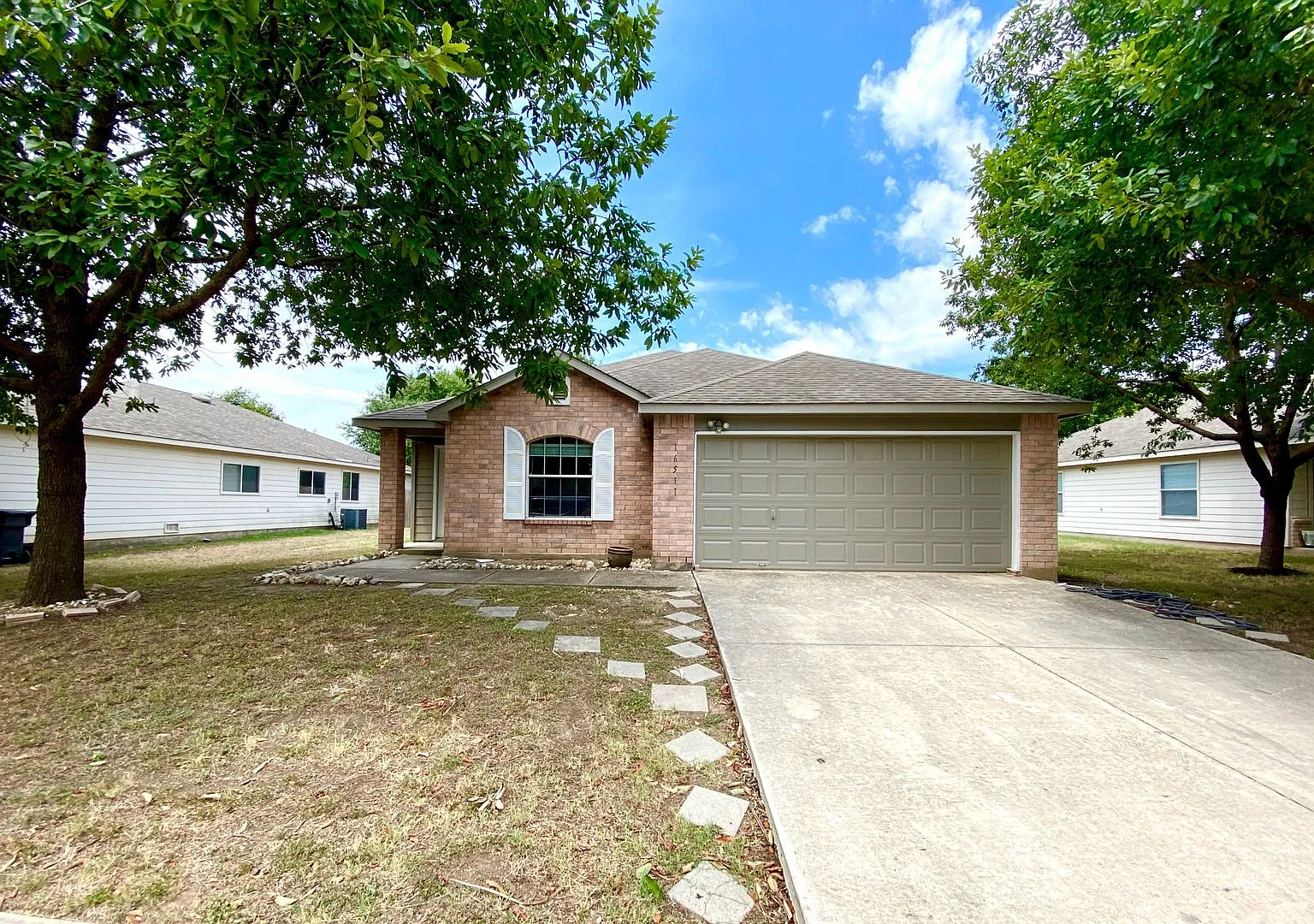 Welcome home to 16511 Caballo Valley! — Photo 1
