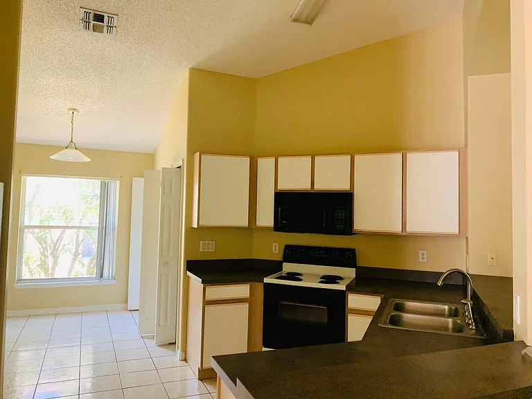 4155 Forest Island Dr — Photo 9