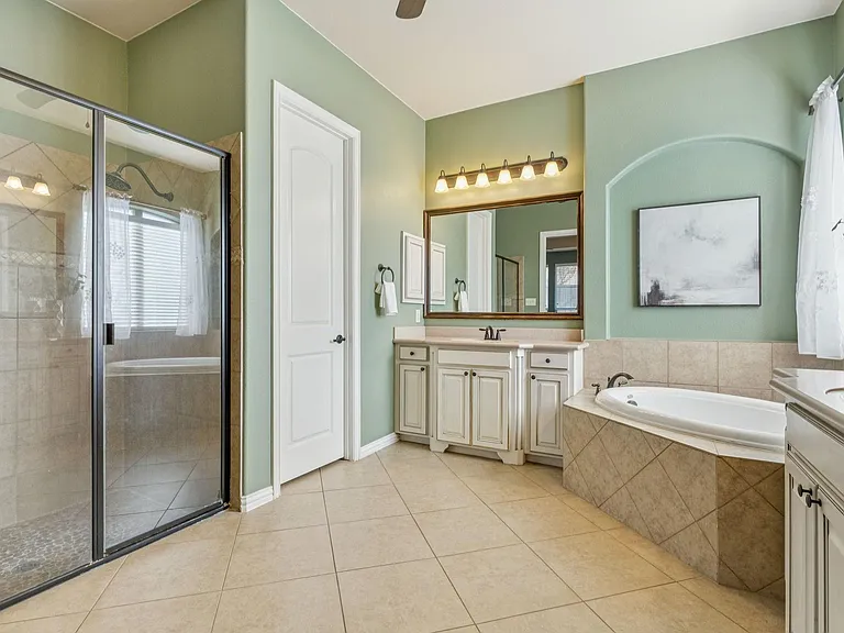 112 Chatfield Dr — Photo 13