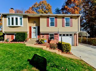 5695 Sailstone Ln, Woodbridge, VA 22193