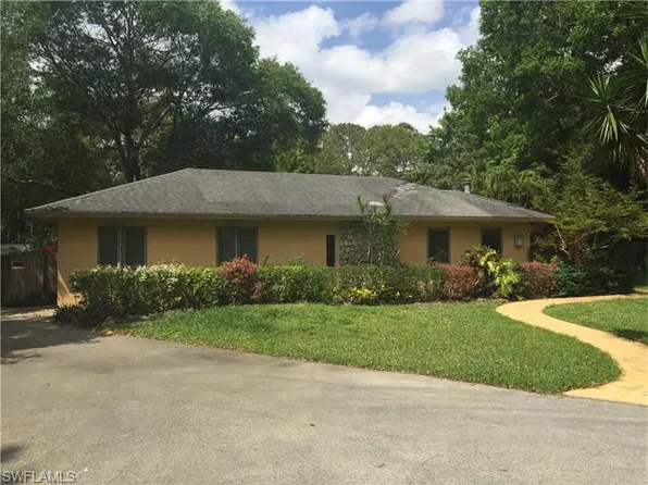 5991 Westport Ln, Naples, FL 34116