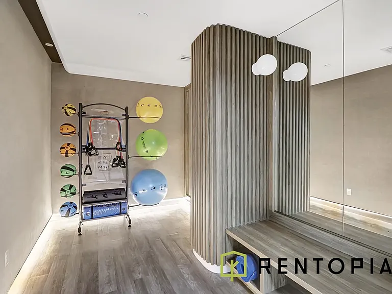 658 Madison St #3E — Photo 17