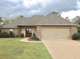 1999 E Ridge Cir, Madison, MS 39110