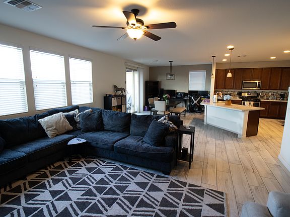 4th image of 40810 W Patricia Ln