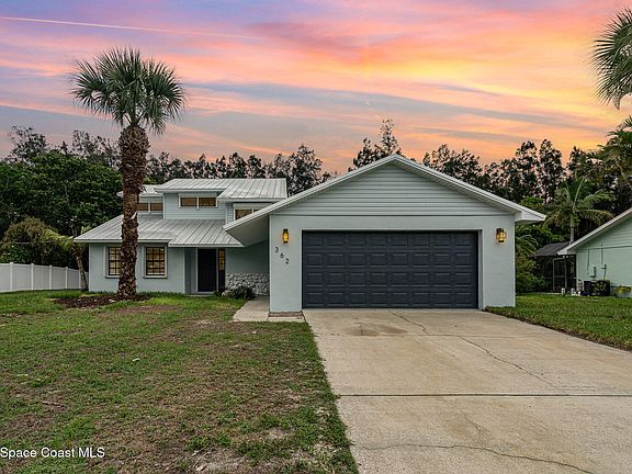 2nd image of 362 Nikomas Way