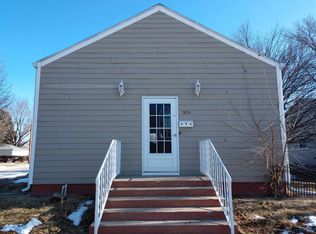924 Sherman St, Holdrege, NE 68949