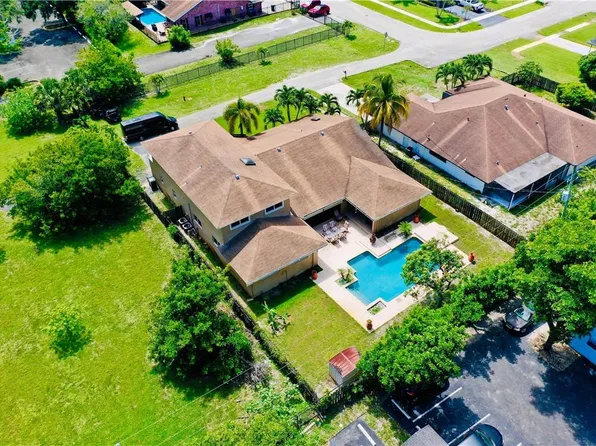 2111 NW 14th Avenue, Fort Lauderdale, FL 33311