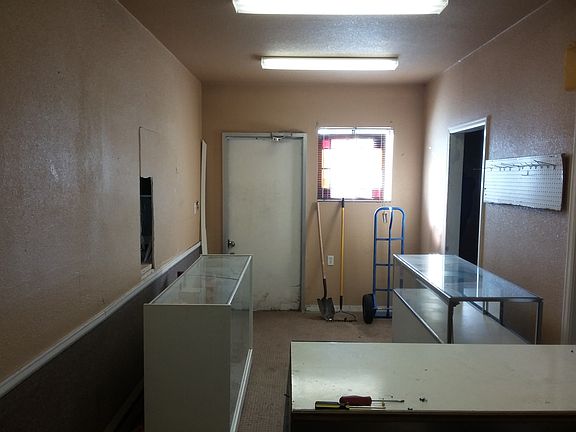 entry show room at shop
