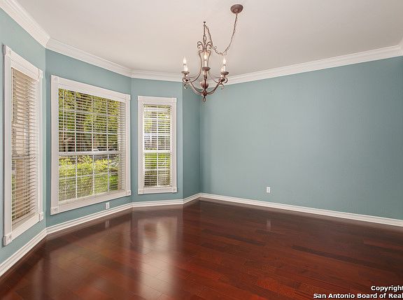 4th image of 123 Canyon Cir
