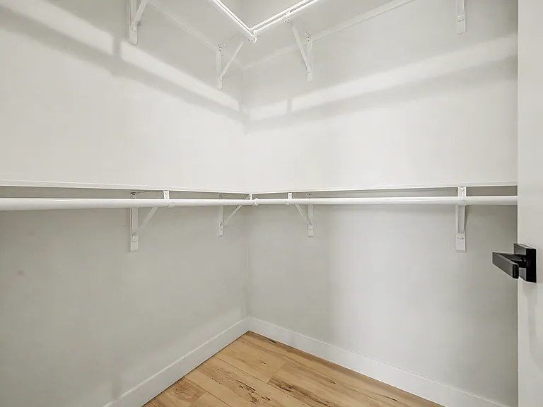 2601 E Clarendon Ave #9 — Photo 20