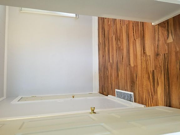 3rd image of 1427 Avenue C