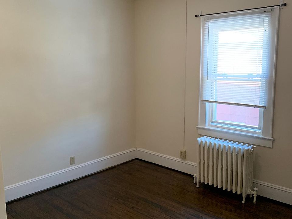 1st image of 7 Holland Ave