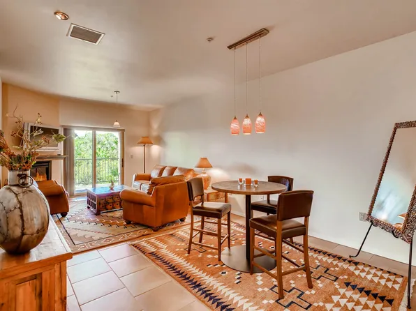2100 Calle De La Vuelta #D, Santa Fe, NM 87505