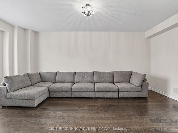 5th image of 310 Coronation Rd