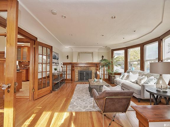 5th image of 105 Westwood Dr