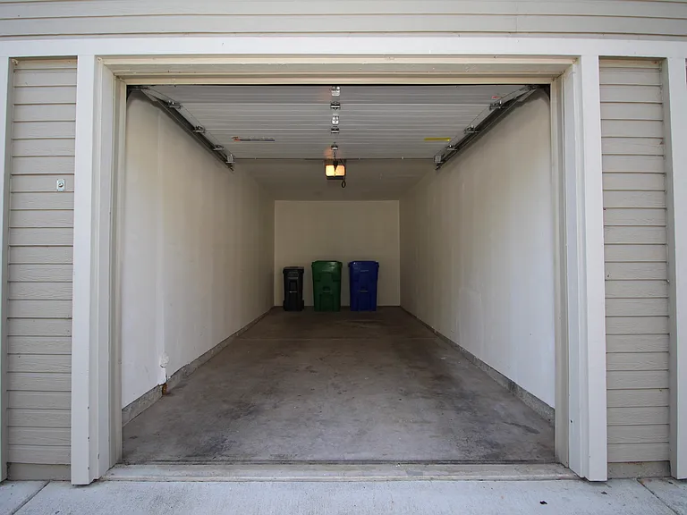 215 Loma Verde Dr — Photo 33