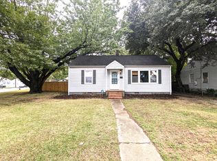 2 Clayton Dr, Hampton, VA 23669