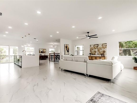 5th image of 4719 Grandview Ave