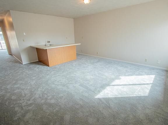 3rd image of 8749 S Oakwood Park Cir
