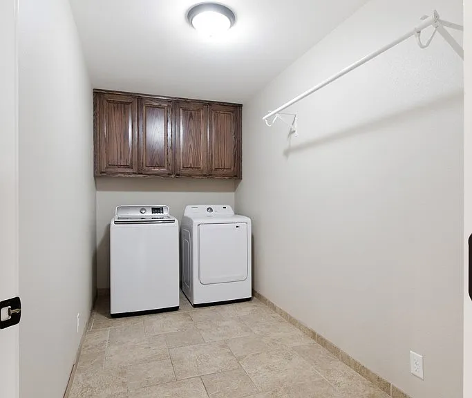 5513 Carmel Ct — Photo 28