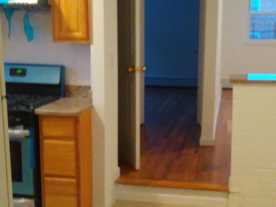 1st image of 816 Edison Ave #1
