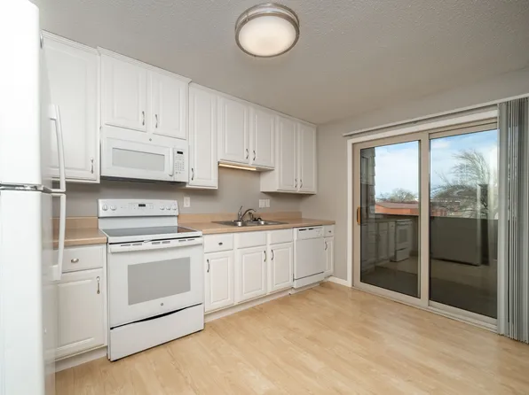 South Meadows, 3246 16th Ave S APT 103, Fargo, ND 58103