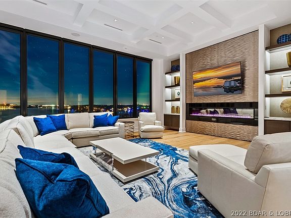 4th image of 166 Captiva Dr #210