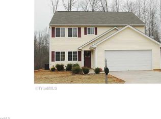 911 Topsail Dr, Browns Summit, NC 27214