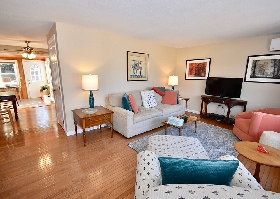 171 Rocky Hill Rd, Hadley, MA 01035 Zillow