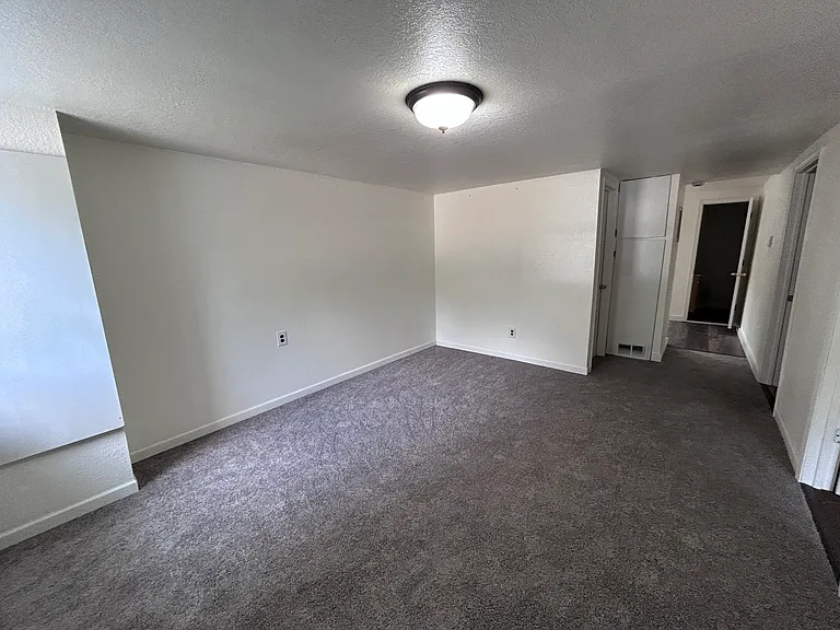 6188 Whitehall Rd — Photo 1