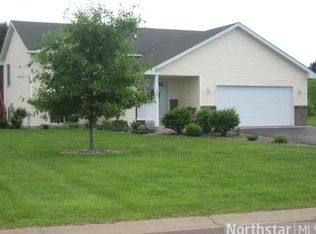 120 Kreekview Dr, Osceola, WI 54020