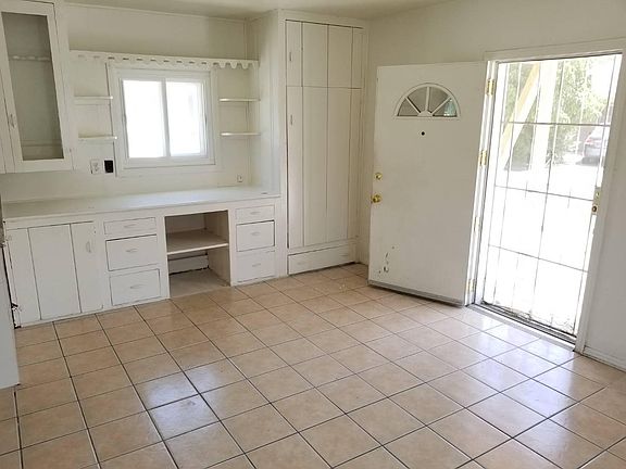 5th image of 233 E Budd St