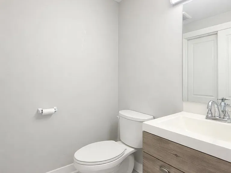 2053 Lanark Ct — Photo 16