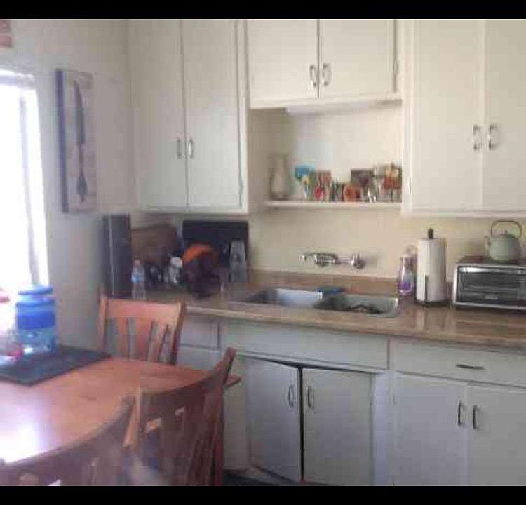 Large Bright Kitchen