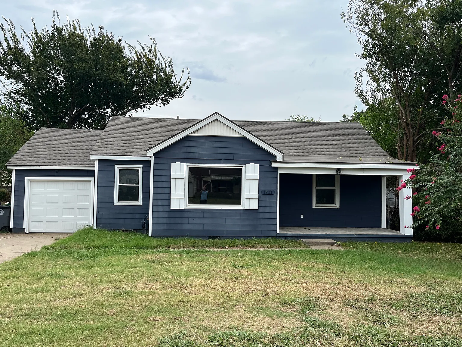 3 bed, 1630 sqft, $1,400 — Photo 1