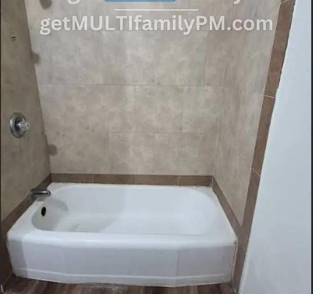 8407 E Coronado Rd #4 — Photo 12