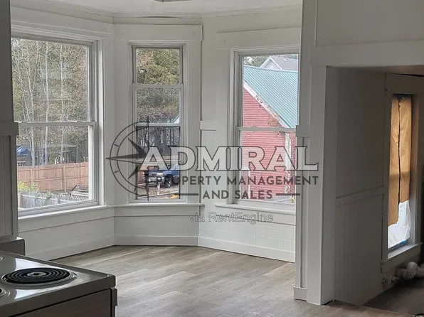 21 Knight St Unit 2, Rochester, NH 03867