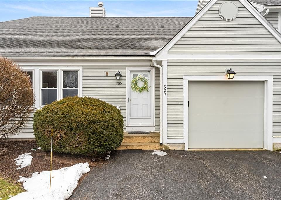 305 Brookhaven Ln, Woonsocket, RI 02895 Zillow