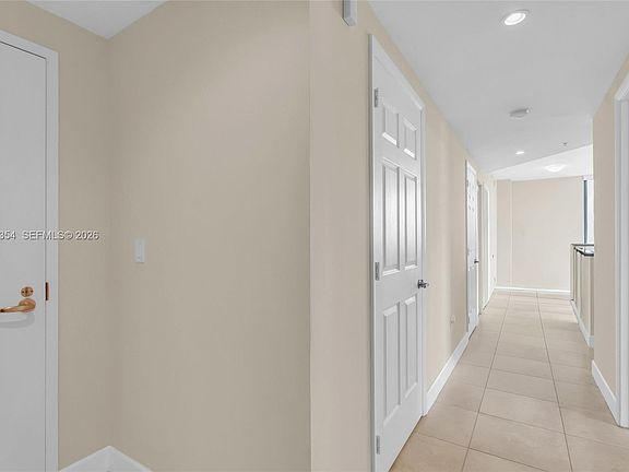 3rd image of 1300 Ponce De Leon Blvd APT 503