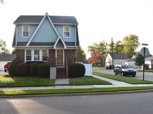3110 20th St, Wyandotte, MI 48192