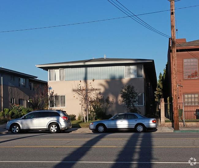1st image of 225 W Alameda Ave