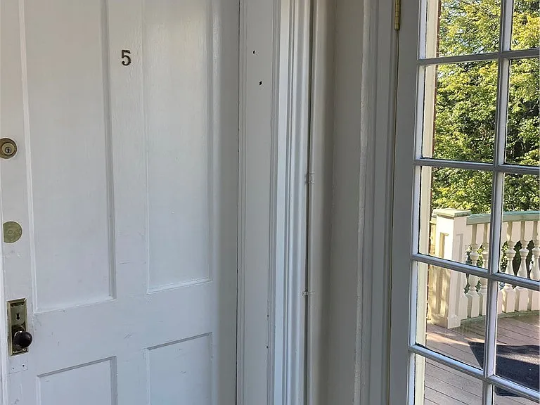 455 Franklin St #5 — Photo 4